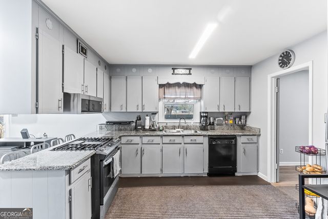 121 Crestwood Road, Warner Robins, GA 31093