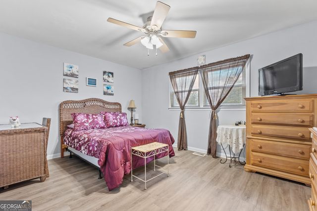 121 Crestwood Road, Warner Robins, GA 31093