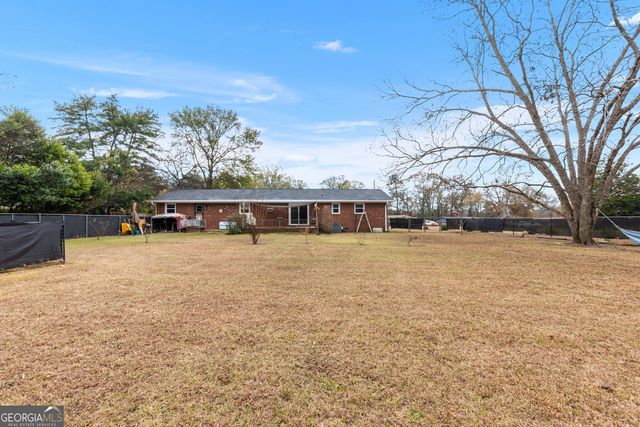 121 Crestwood Road, Warner Robins, GA 31093