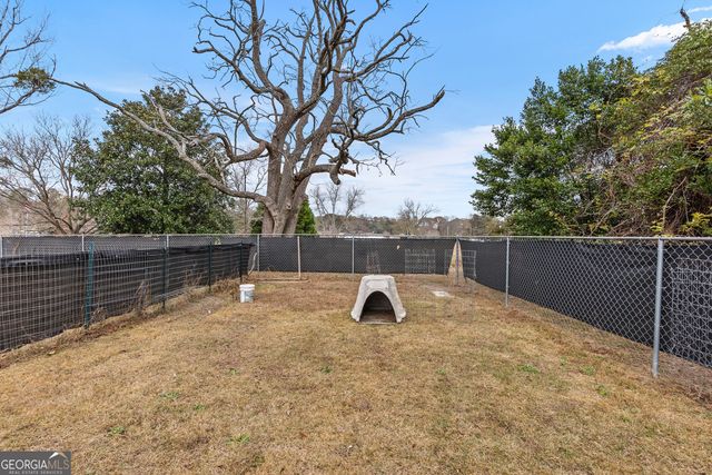 121 Crestwood Road, Warner Robins, GA 31093