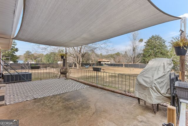 121 Crestwood Road, Warner Robins, GA 31093