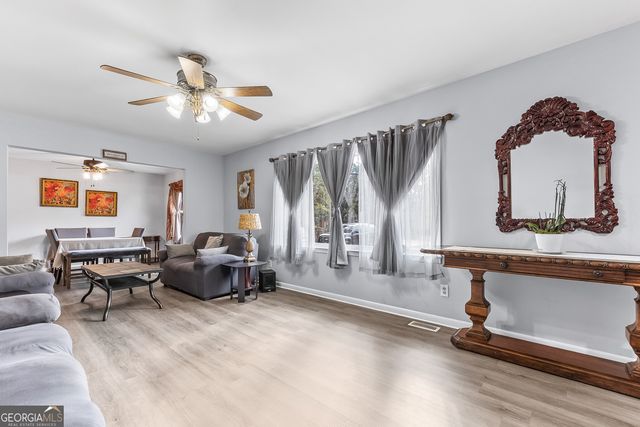 121 Crestwood Road, Warner Robins, GA 31093