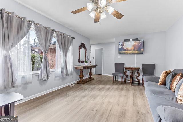 121 Crestwood Road, Warner Robins, GA 31093