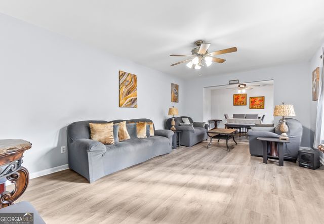 121 Crestwood Road, Warner Robins, GA 31093