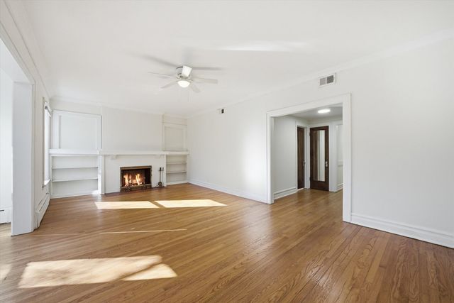 5212 S Ingleside Avenue 2, Chicago, IL 60615