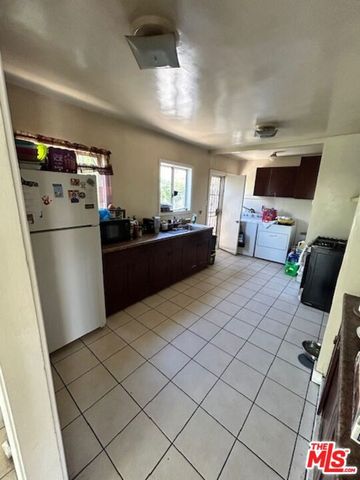 319 E 113th Street, Los Angeles, CA 90061