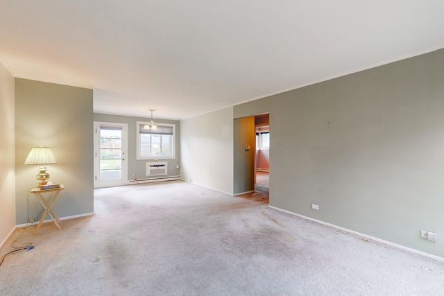 1161 W Grant Drive, Des Plaines, IL 60016