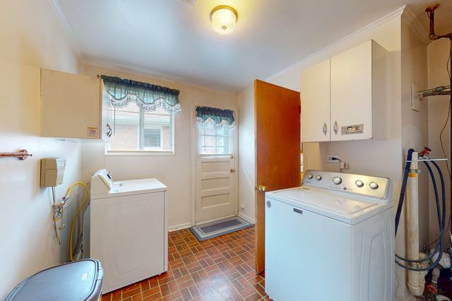 1161 W Grant Drive, Des Plaines, IL 60016