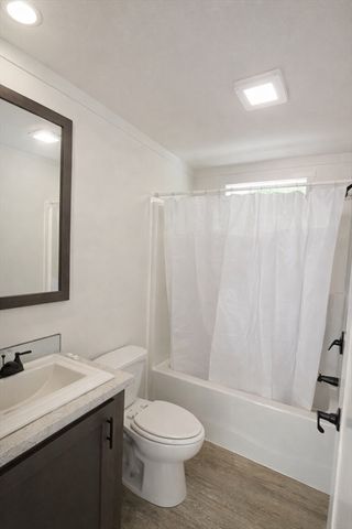 6 Pinrock Drive, Sturbridge, MA 01566