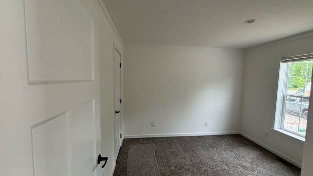 6 Pinrock Drive, Sturbridge, MA 01566