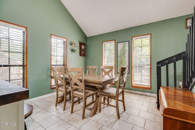 1848 Todd Drive, Johnson City, TN 37604