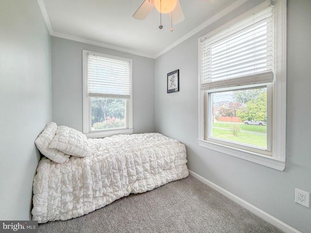 1001 W 5TH ST W, Florence, NJ 08518