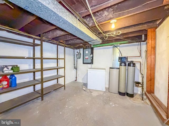 1001 W 5TH ST W, Florence, NJ 08518