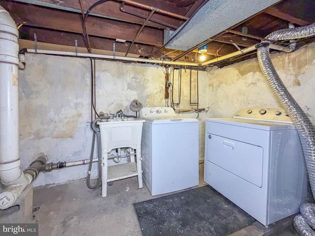 1001 W 5TH ST W, Florence, NJ 08518