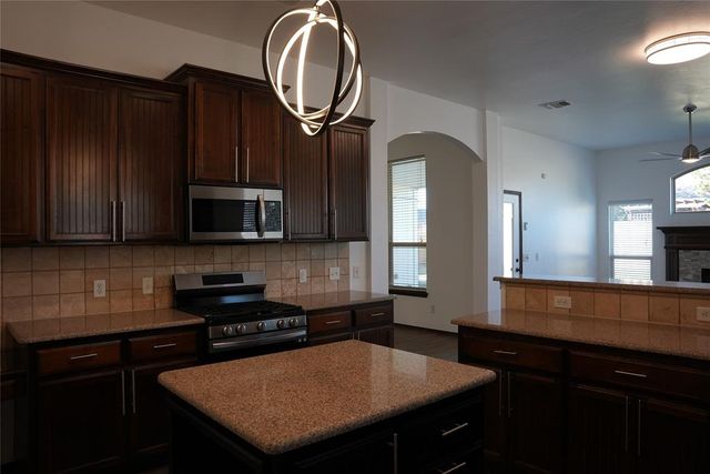 13049 SW 5th Street, Yukon, OK 73099