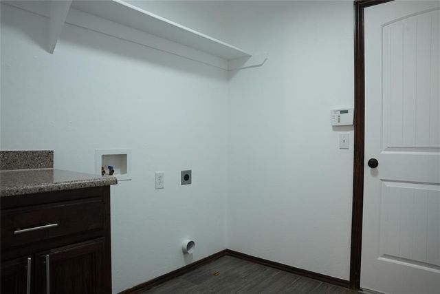 13049 SW 5th Street, Yukon, OK 73099