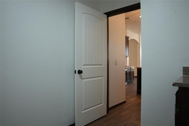 13049 SW 5th Street, Yukon, OK 73099