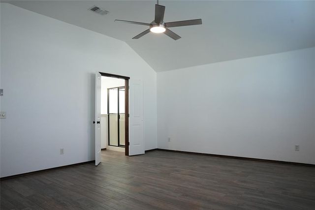 13049 SW 5th Street, Yukon, OK 73099