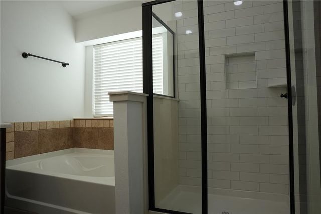 13049 SW 5th Street, Yukon, OK 73099