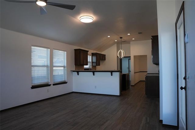 13049 SW 5th Street, Yukon, OK 73099