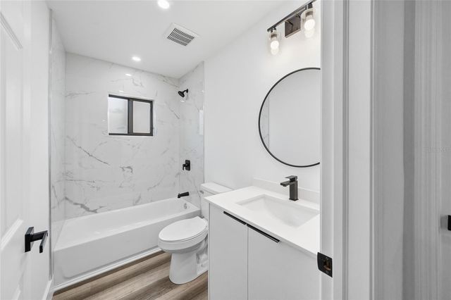 15468 CHAMBERLAIN BOULEVARD, Port Charlotte, FL 33953