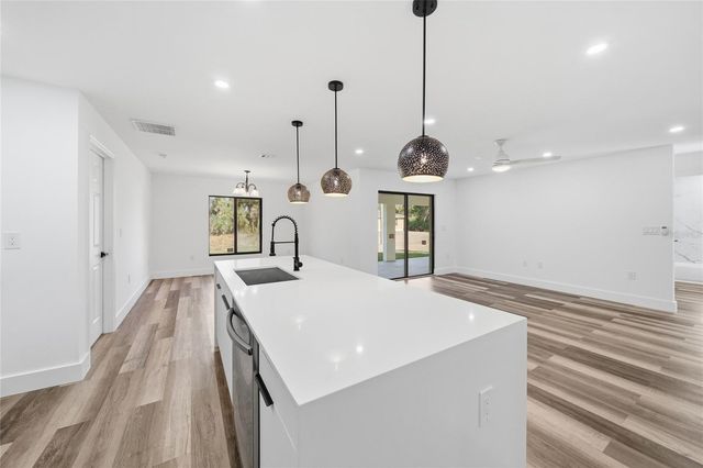 15468 CHAMBERLAIN BOULEVARD, Port Charlotte, FL 33953