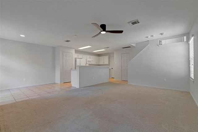 218 Blushwood Place, The Woodlands, TX 77382