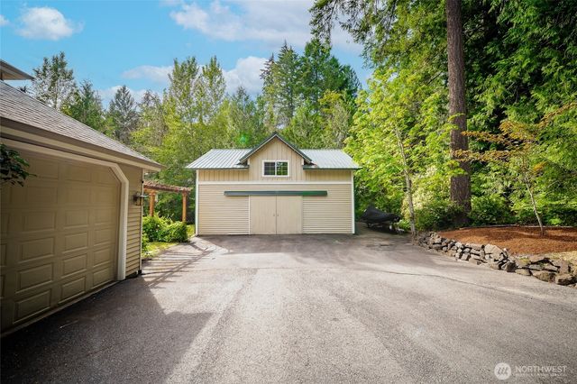 6127 Lemon Road NE, Olympia, WA 98506