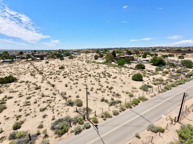 Calle La Bona Tierra, Bernalillo, NM 87004