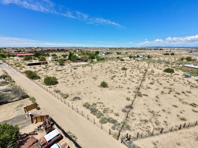 Calle La Bona Tierra, Bernalillo, NM 87004
