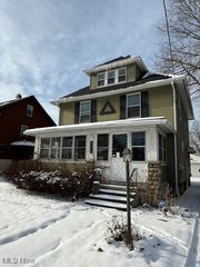 376 Laird Avenue SE, Warren, OH 44483