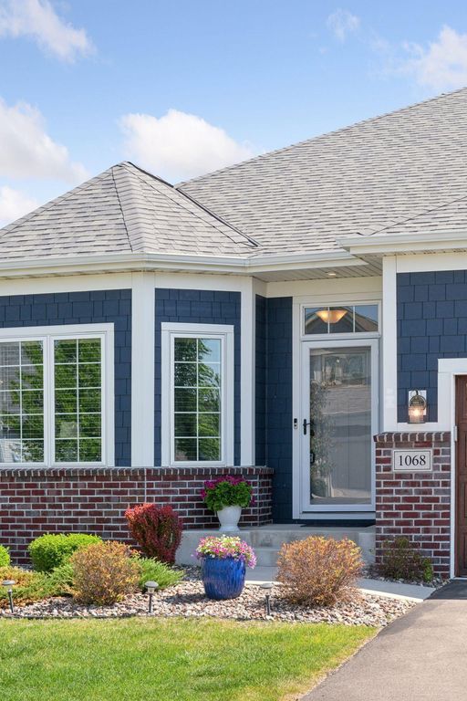 1068 77th Street W, Victoria, MN 55386