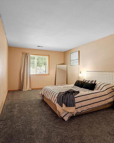 1972 Parknoll LANE, Port Washington, WI 53074