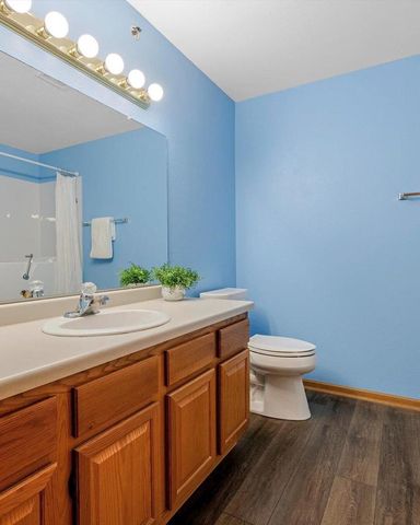 1972 Parknoll LANE, Port Washington, WI 53074