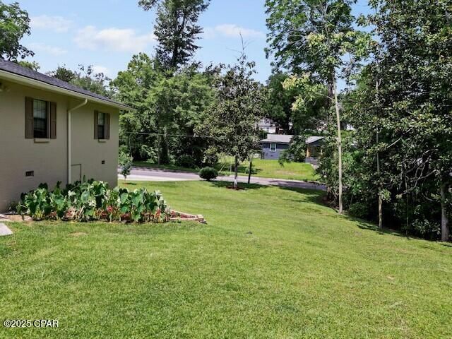 2956 N Caledonia Street, Marianna, FL 32446