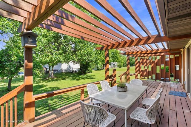 488 Hunt Club Circle, Galena, MO 65656