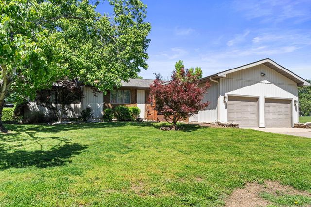 488 Hunt Club Circle, Galena, MO 65656