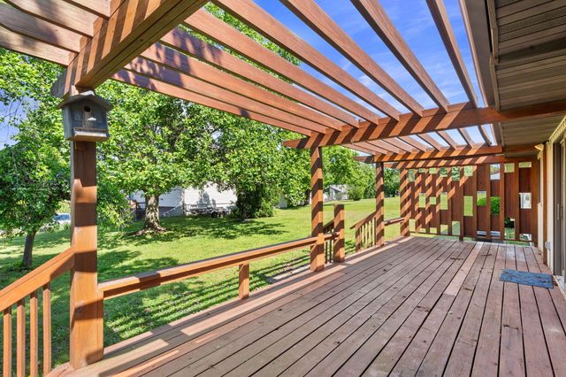 488 Hunt Club Circle, Galena, MO 65656