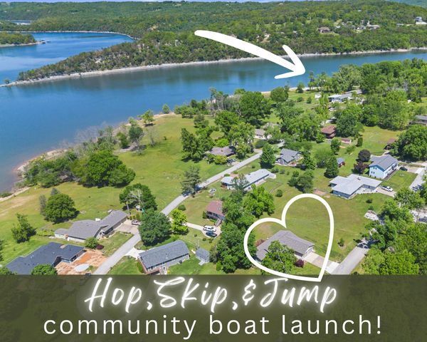 488 Hunt Club Circle, Galena, MO 65656