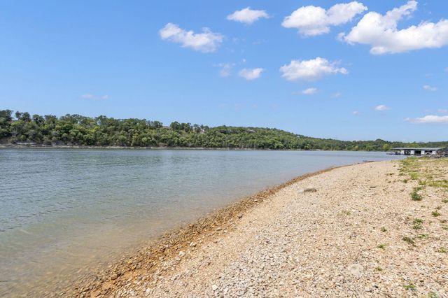 488 Hunt Club Circle, Galena, MO 65656