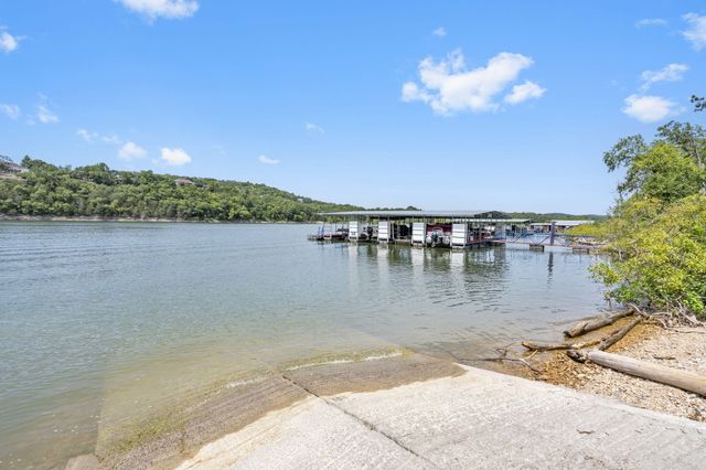 488 Hunt Club Circle, Galena, MO 65656