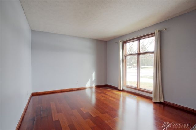 1 Pendle Point, Miamisburg, OH 45342