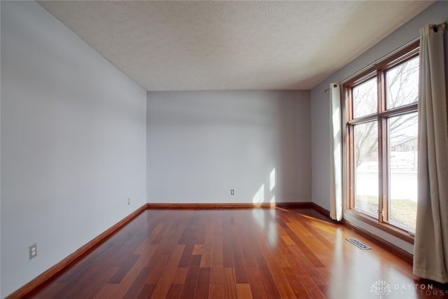 1 Pendle Point, Miamisburg, OH 45342