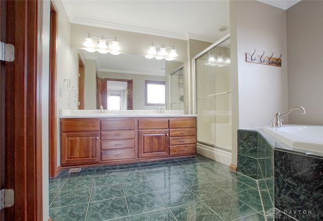 1 Pendle Point, Miamisburg, OH 45342