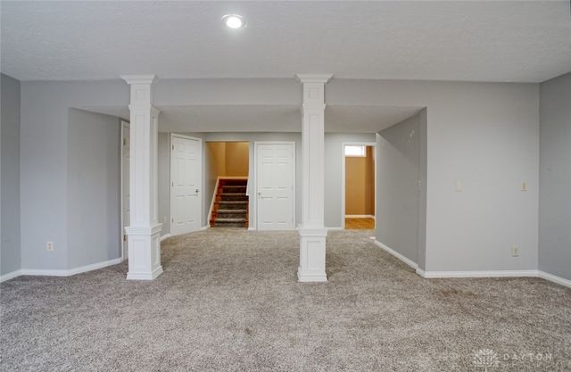 1 Pendle Point, Miamisburg, OH 45342