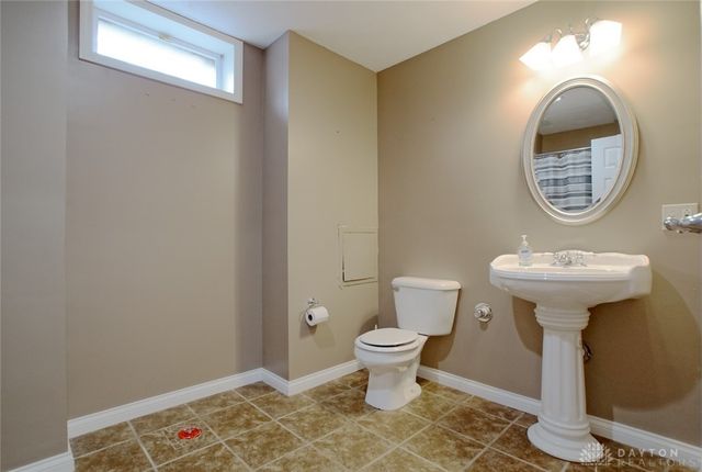 1 Pendle Point, Miamisburg, OH 45342