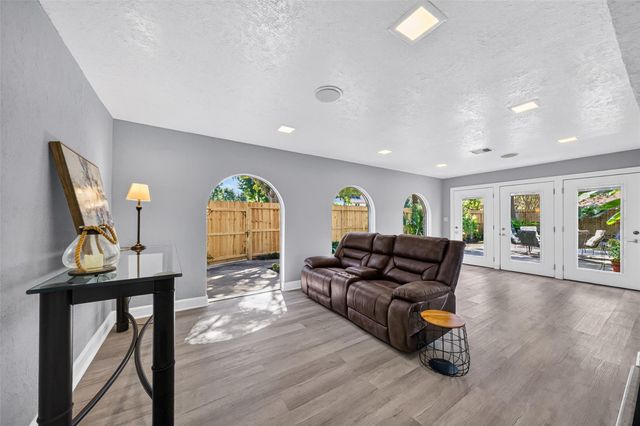 1003 Villa Court Drive, Seabrook, TX 77586