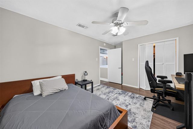 1003 Villa Court Drive, Seabrook, TX 77586