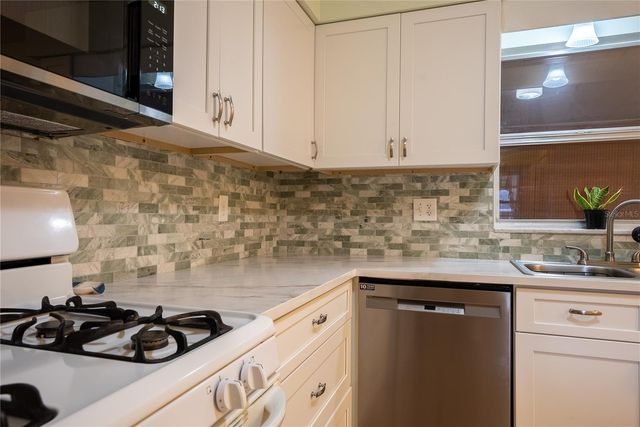 4991 SPRINGWOOD COURT 282, Pinellas Park, FL 33782