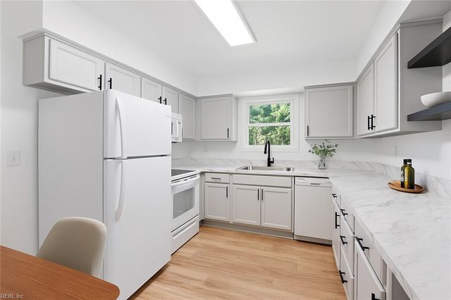 5712 Gretna RD, Virginia Beach, VA 23455